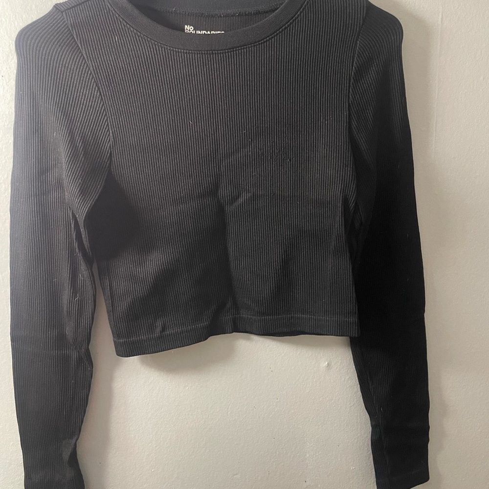 Black Ribbed Long Sleeve Crop Top